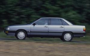 Audi 200 Turbo 1983 года